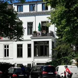 von-deska-townhouses-the-white-house.hamburg-hotels-de.com/